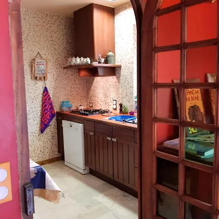 Hébergement de vacances House With 2 Bedrooms In Calvi With Wonderful Sea View Enclosed Garden And Wifi 700 M From The Beach