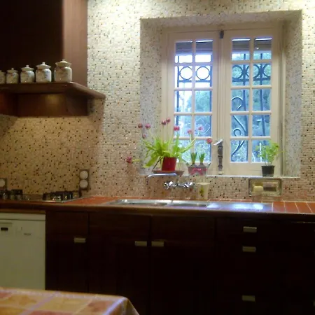 Hébergement de vacances House With 2 Bedrooms In Calvi With Wonderful Sea View Enclosed Garden And Wifi 700 M From The Beach *