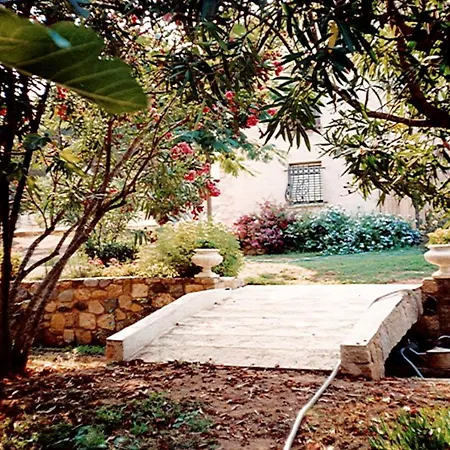 Vakantiehuis House With 2 Bedrooms In Calvi With Wonderful Sea View Enclosed Garden And Wifi 700 M From The Beach *